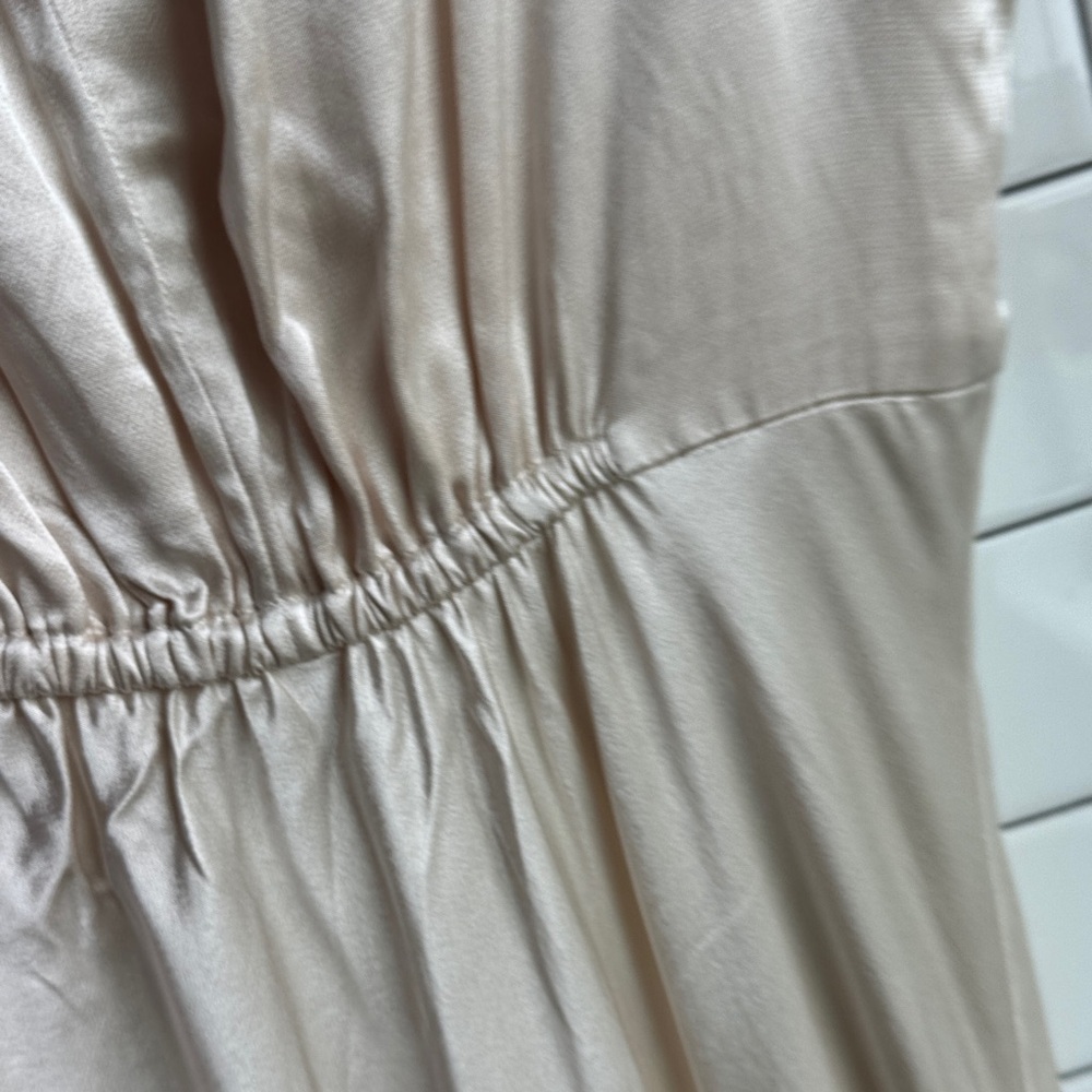 DISSH Annabelle Pearl Satin Gown - Picture 6 of 9